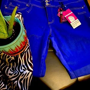 Butt lifting/ Push up jeans